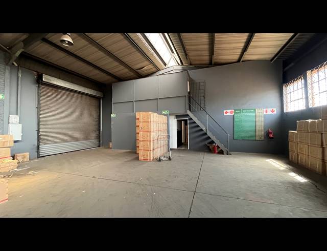486M² WAREHOUSE TO LET IN SPARTAN